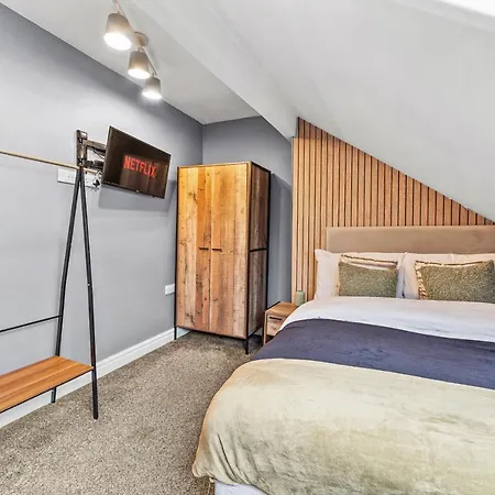 5 Mins From Leeds - 4 Bed - Parking - Sleeps 9 Apartment Leeds (West Yorkshire)